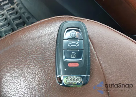 2010 Audi Q5 3.2 Premium z USA, uszkodzony, nr VIN WA1LKAFP2AA048252